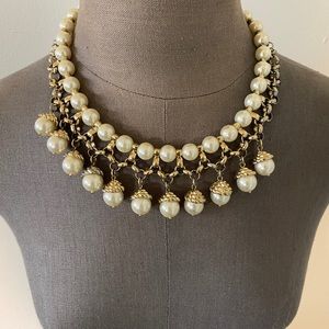 Women’s bauble necklace